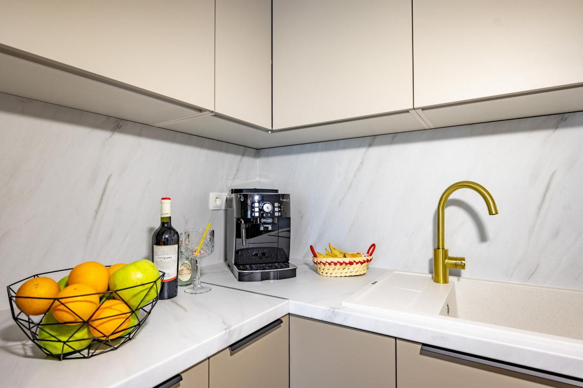 Maslina J Apartment