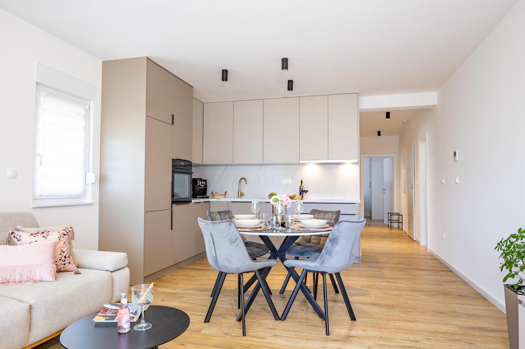 Maslina J Apartment Makarska